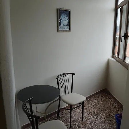 302 Sea And Sun Apartment's Проживание в семье *