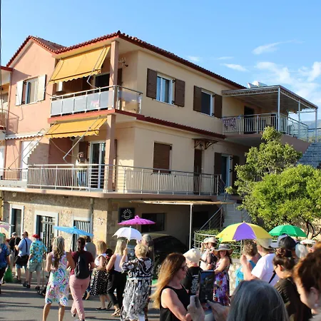 Проживание в семье 302 Sea And Sun Apartment's *