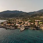 302 Sea And Sun Apartment's Homestay Kardamyli