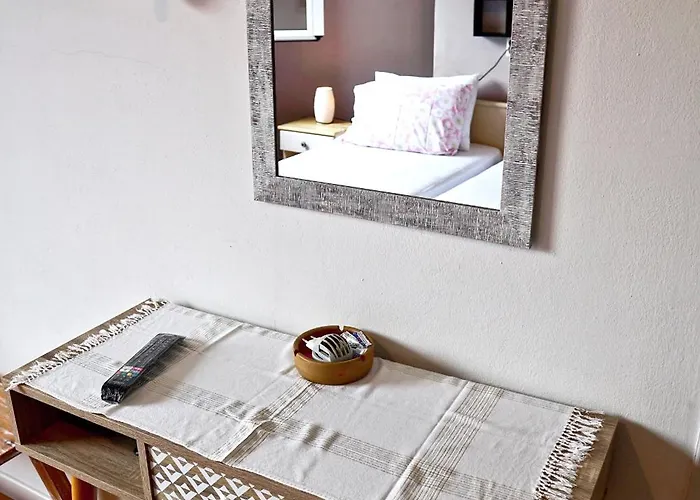 302 Sea And Sun Apartment's Privatunterkunft Kardhamili