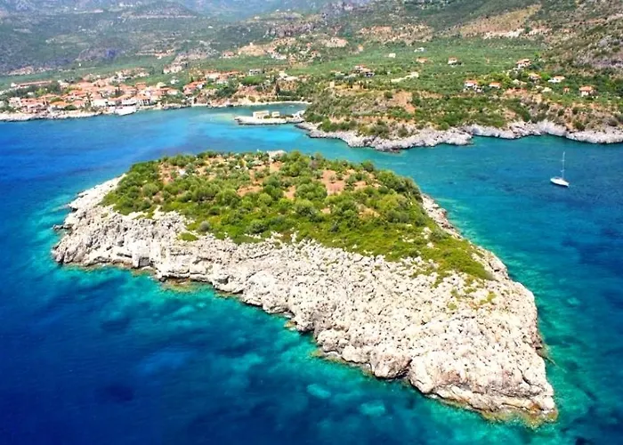 302 Sea And Sun Apartment's